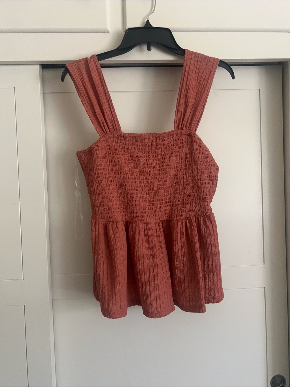 Size Large Junior Derek Heart Sleeveless Smocked Square-Neck Tank Top Rust NWT